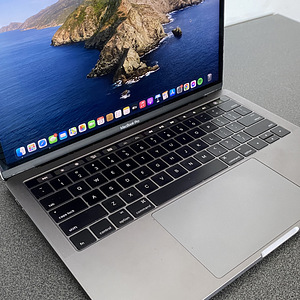 Macbook Pro 13" 2016 (4 фото из 9)