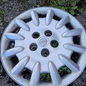 Ilukilbid Original Chrysler Voyager R16