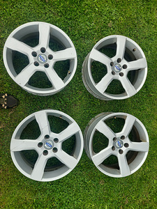 VOLVO R17 (1 фото из 2)