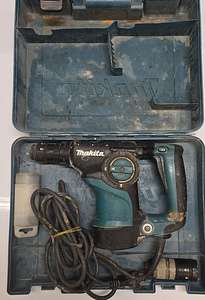 Перфоратор Makita HR2811FT + Чемодан (2 фото из 7)