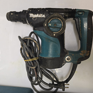 Перфоратор Makita HR2811FT + Чемодан (5 фото из 7)
