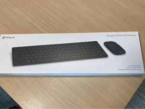 Комплект Microsoft Designer Bluetooth Desktop (4 фото из 5)