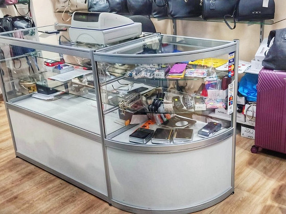 Кассовый стол для магазина