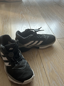 Adidas Basketball (6 фото из 8)