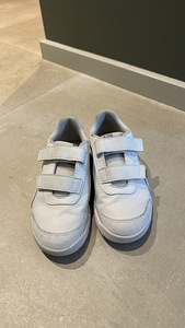 Uueväärsed laste tossud, Puma, suurus 34 (2 foto / 3)