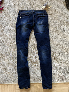 Teksad Hello Miss suurus 42 (2 foto / 2)