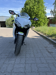 Honda cbr 1000rr 2009 (4 foto / 4)