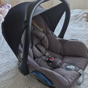 Maxi-Cosi Cabriofix + база isofix + теплый мешок