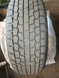 Продам резину (1 фото из 5)