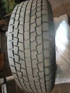 Продам резину (2 фото из 5)