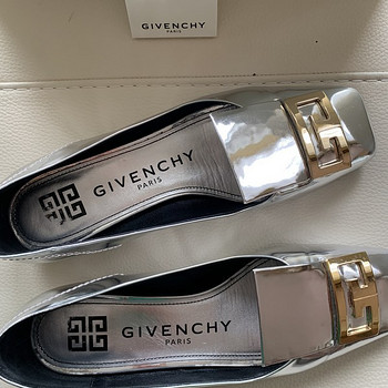 Givenchy kingad