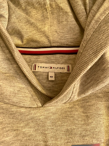 Tüdrukute pusa ,, Tommy Hilfiger,,. Suurus 152 (2 foto / 2)