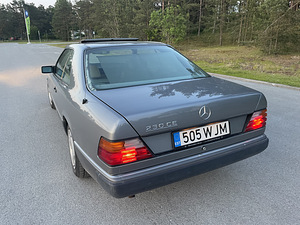 Mercedes Benz W124 (C124) MB 230 CE Coupe 1991 (6 foto / 14)