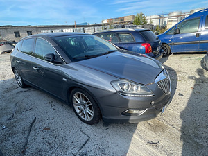 LANCIA DELTA, 2,0 D 120 KWT, VARUOSAD (3 foto / 10)