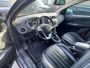 LANCIA DELTA, 2,0 D 120 KWT, VARUOSAD (9 foto / 10)