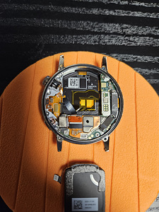Huawei GT3 42mm esipaneel+aku (3 foto / 3)