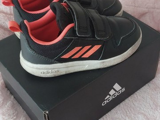 Кроссовки Adidas 24 размера