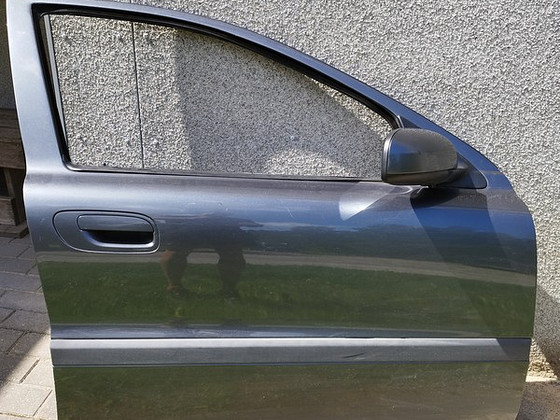 Volvo v70 2005a pqrempoolne esiuks