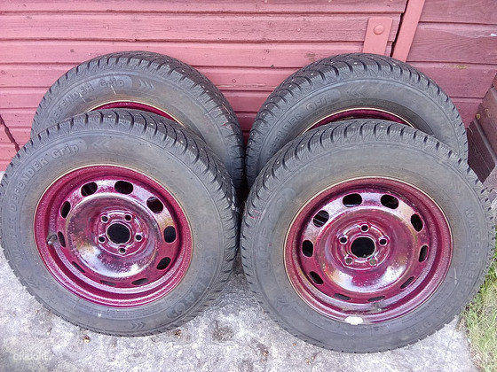 185/70 R14 92T комплект шипованных шин на дисках (4шт.)