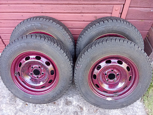 185/70 R14 92T naastrehvide komplekt velgedel (4tk.) (1 foto / 6)