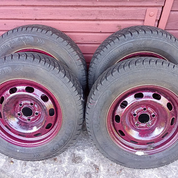 185/70 R14 92T комплект шипованных шин на дисках (4шт.)