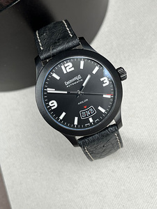 Eberhard & Co. - Aiglon Noir Grande Taille Date (1 foto / 7)