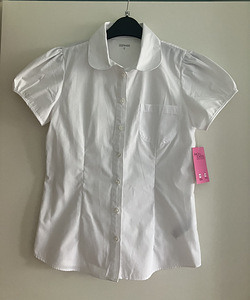 Koolisärk Debenhams pikkus 152 (14a) (1 foto / 2)