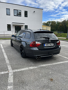 BMW 320D (4 фото из 8)