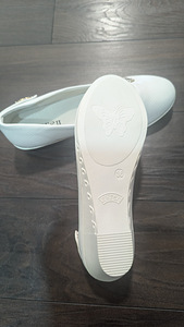 Новые туфли, 36 (3 фото из 4)