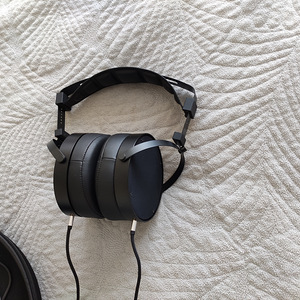 Наушники Monolith m1060c (8 фото из 9)