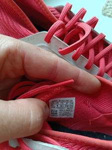 Jalgpalli tossud Adidas Predator (suurus 36, 2/3, 23cm) (3 foto / 3)