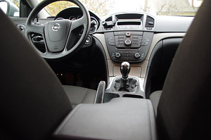 Opel Insignia 103 kW Ecotec 1.8 Sports Tourer SW (9 фото из 13)