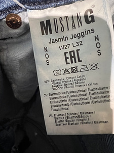 Jasmin Jeggins teksad W27 L32 (3 foto / 3)