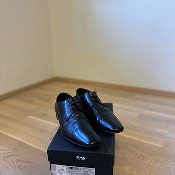 Hugo Boss 42,5