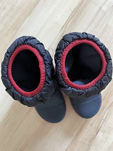Crocs C9 (25-26)
Нормальное состояние. (4 фото из 5)