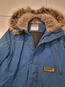 Продам зимнию куртку (3 фото из 4)