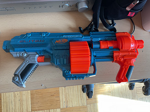 Nerf elite 2.0 (2 foto / 2)
