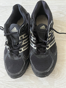 Adidas tennised/tossud/sneakers (2 foto / 4)