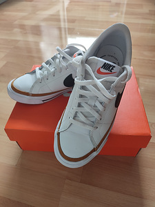 Продам кеды (1 фото из 5)