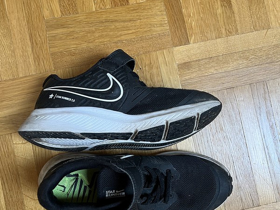 Кроссовки Nike, размер 33