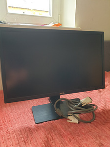 Monitor (1 foto / 2)