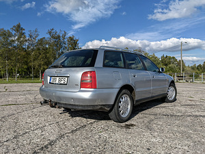 Audi a4 (3 фото из 13)