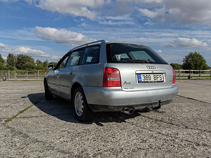 Audi a4 (4 фото из 13)