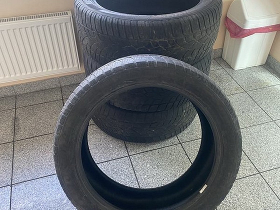 255/45/20