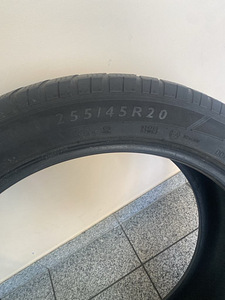 255/45/20 (2 фото из 2)