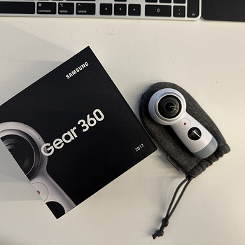 Камера Samsung Gear 360