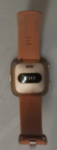 Nutikellad Fitbit Versa FB505 + laadija (4 foto / 6)