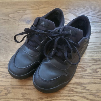 Adidas nr 37,5