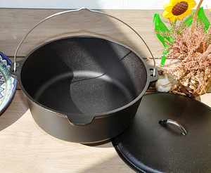 Чугунный котел 12 Л c чугунной крышкой. (4 фото из 10)