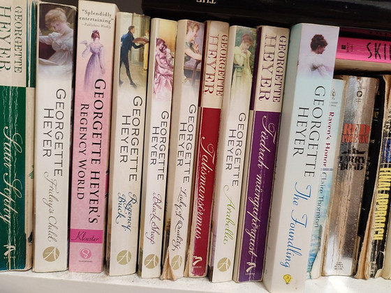 Müüa Georgette Heyer teoste kogumik (12 raamatut)
